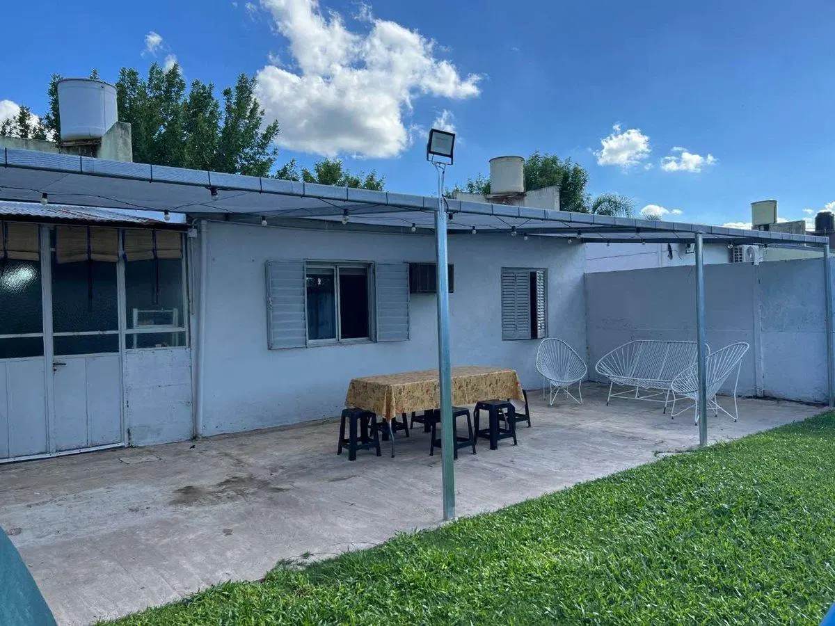 VENTA / CASA 3DORM / AMPLIO PATIO 8