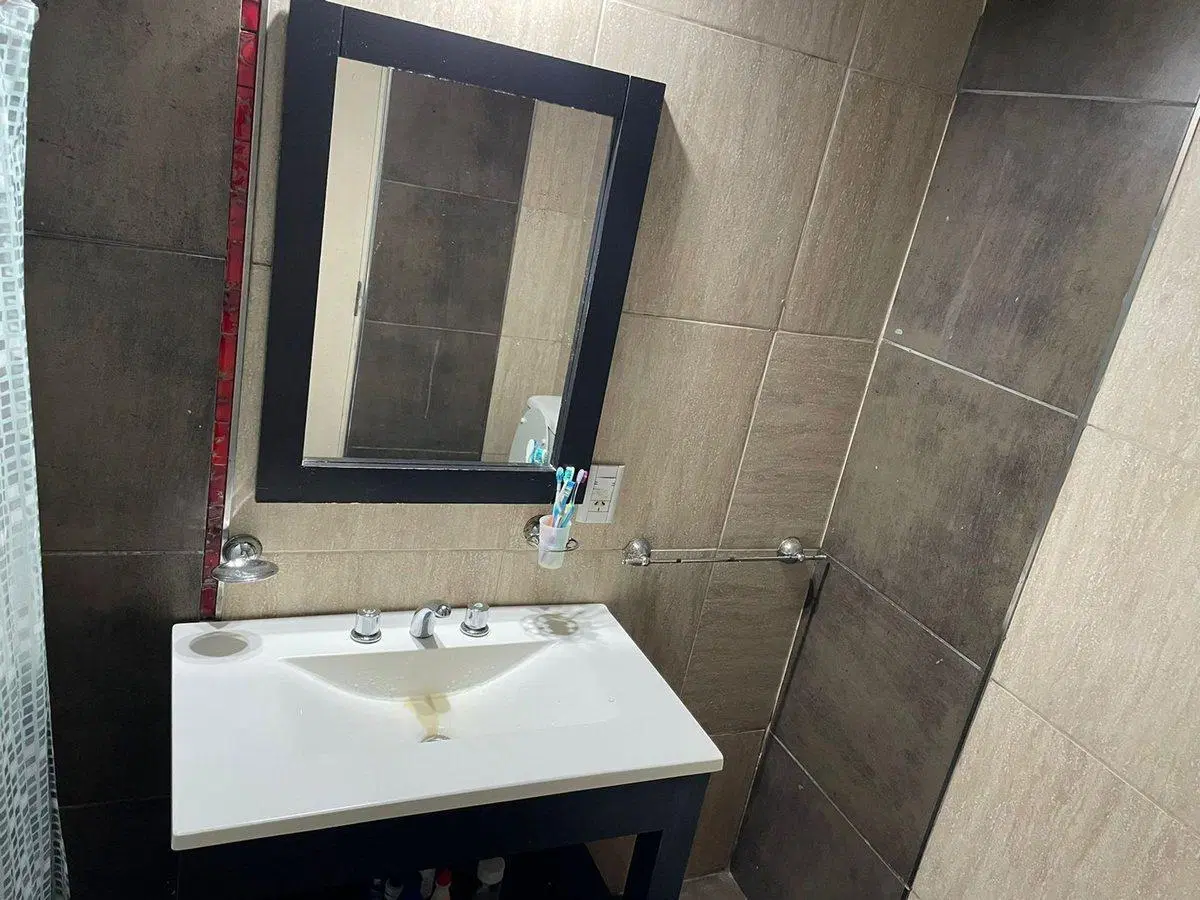 VENTA/AMPLIA CASA/3 DORMITORIOS/LEHMANN 3