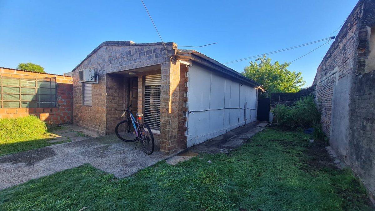 VENTA/VIVIENDA 2 DORM./B° VILLA PODIO/PATIO VERDE