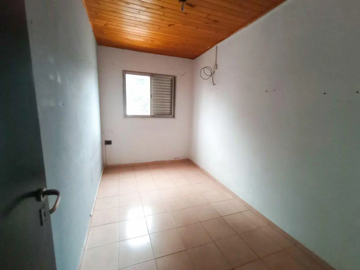 VENTA / DOS VIVIENDAS Y AMPLIO TERRENO/ RAFAELA 5