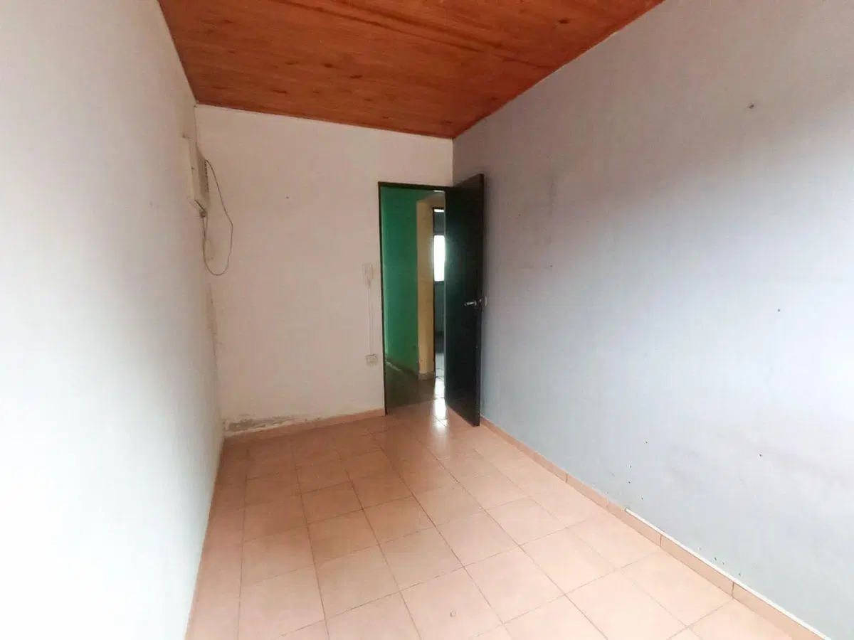 VENTA / DOS VIVIENDAS Y AMPLIO TERRENO/ RAFAELA 2