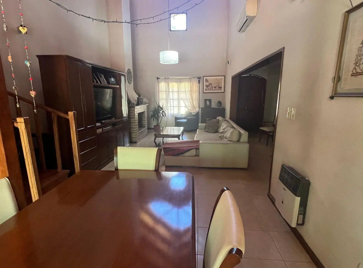 VENTA/CASA EN ESQUINA/B° PIZZURNO/APTA CREDITO 5
