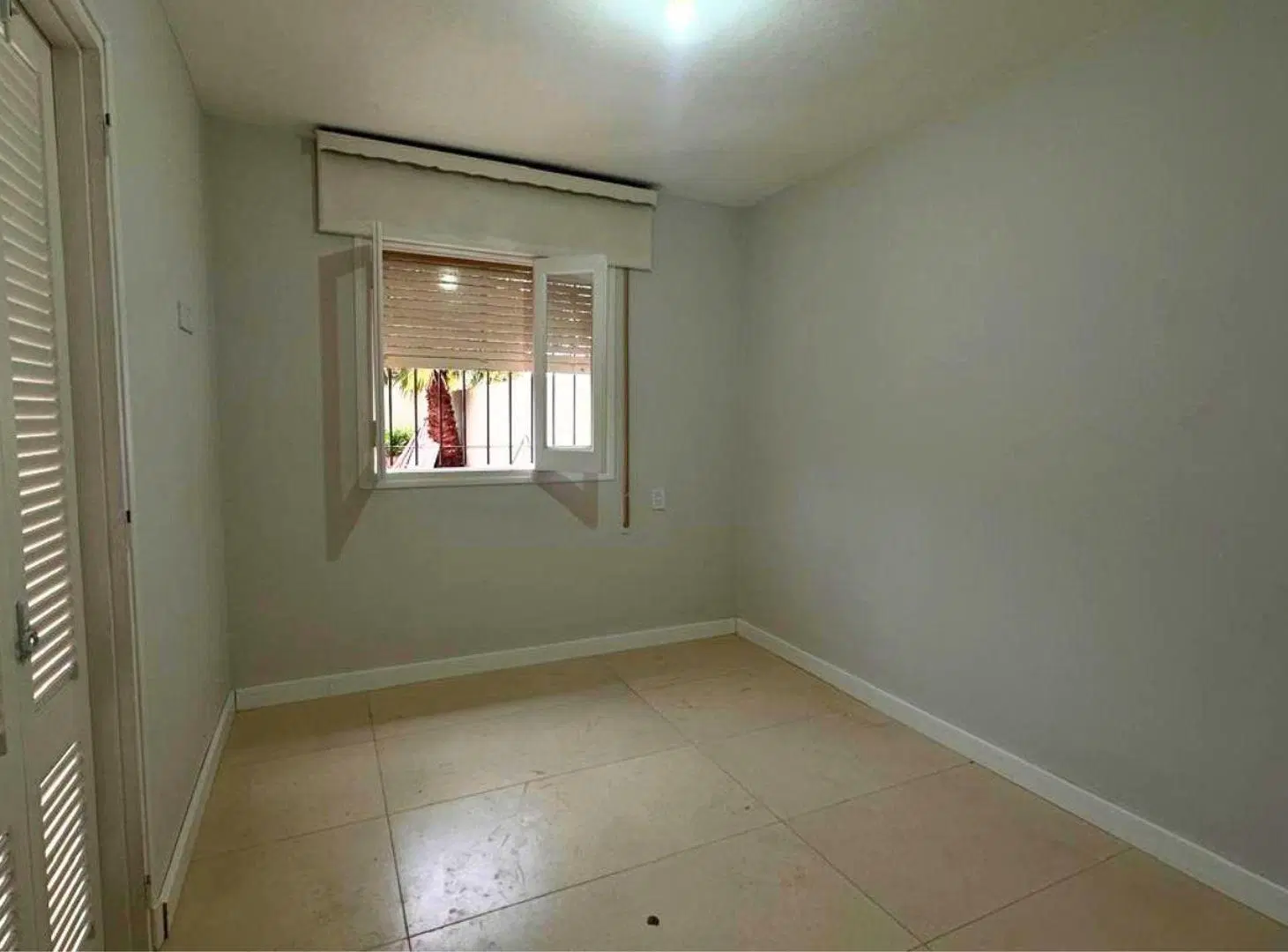 CASA RECICLADA / TODOS LOS SERVICIOS / 3-4 DORM 4
