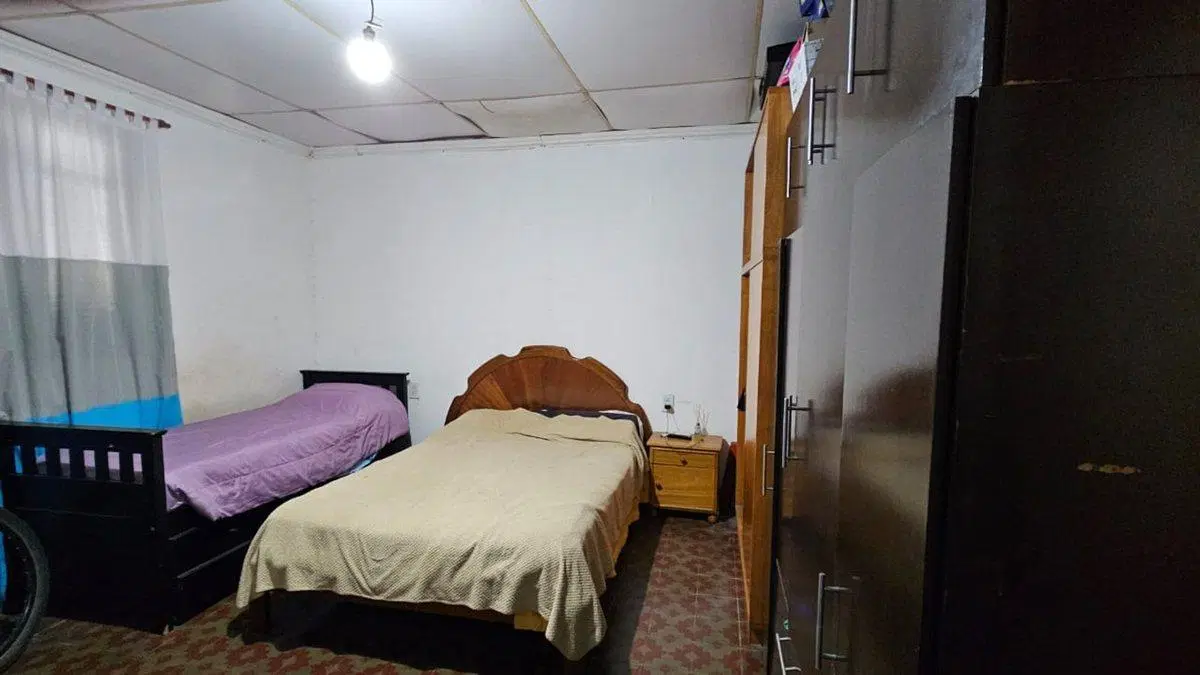 VENTA/CASA/ Bª 9 DE JULIO/CON SERVICIOS 2