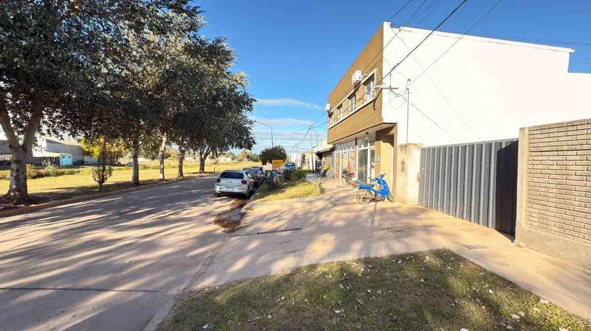 VENTA / GALPÓN / INVERSIÓN / LA CAÑADA 4