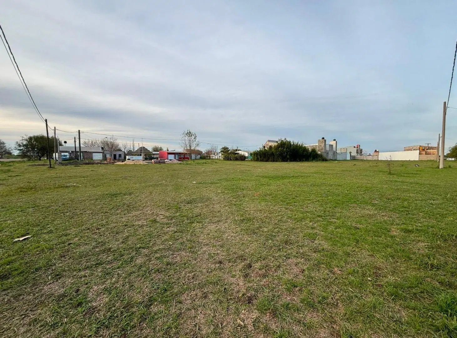 VENTA / TERRENO ESQUINA / 300 MT2 / RAFAELA 2