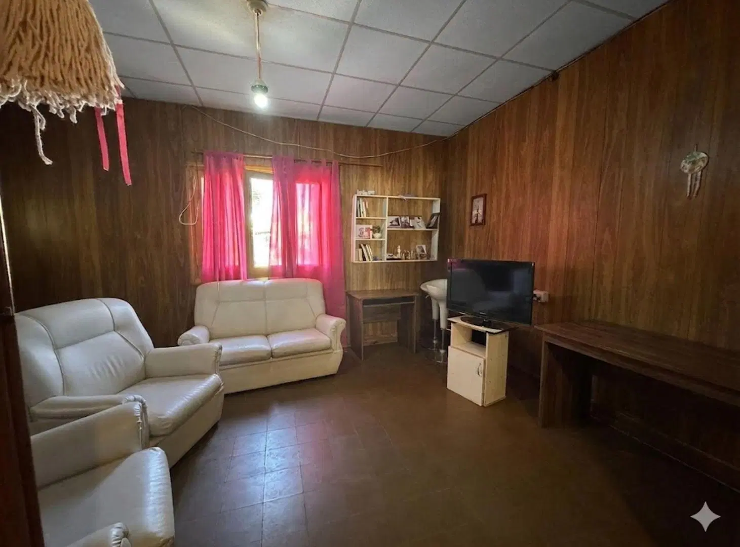 VENTA/ CASA CON PATIO/ B°VILLA DEL PARQUE 3