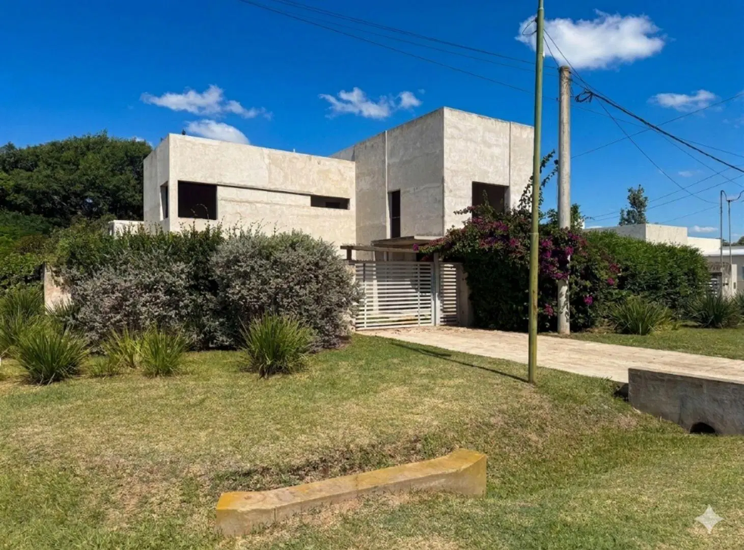 VENTA/CASA EN CONSTRUCCIÓN/PILETA/B° V. LOS ALAMOS 2