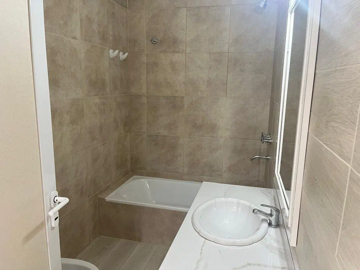 VENTA DE DEPTO P/BAJA CON PATIO/apto credito 5