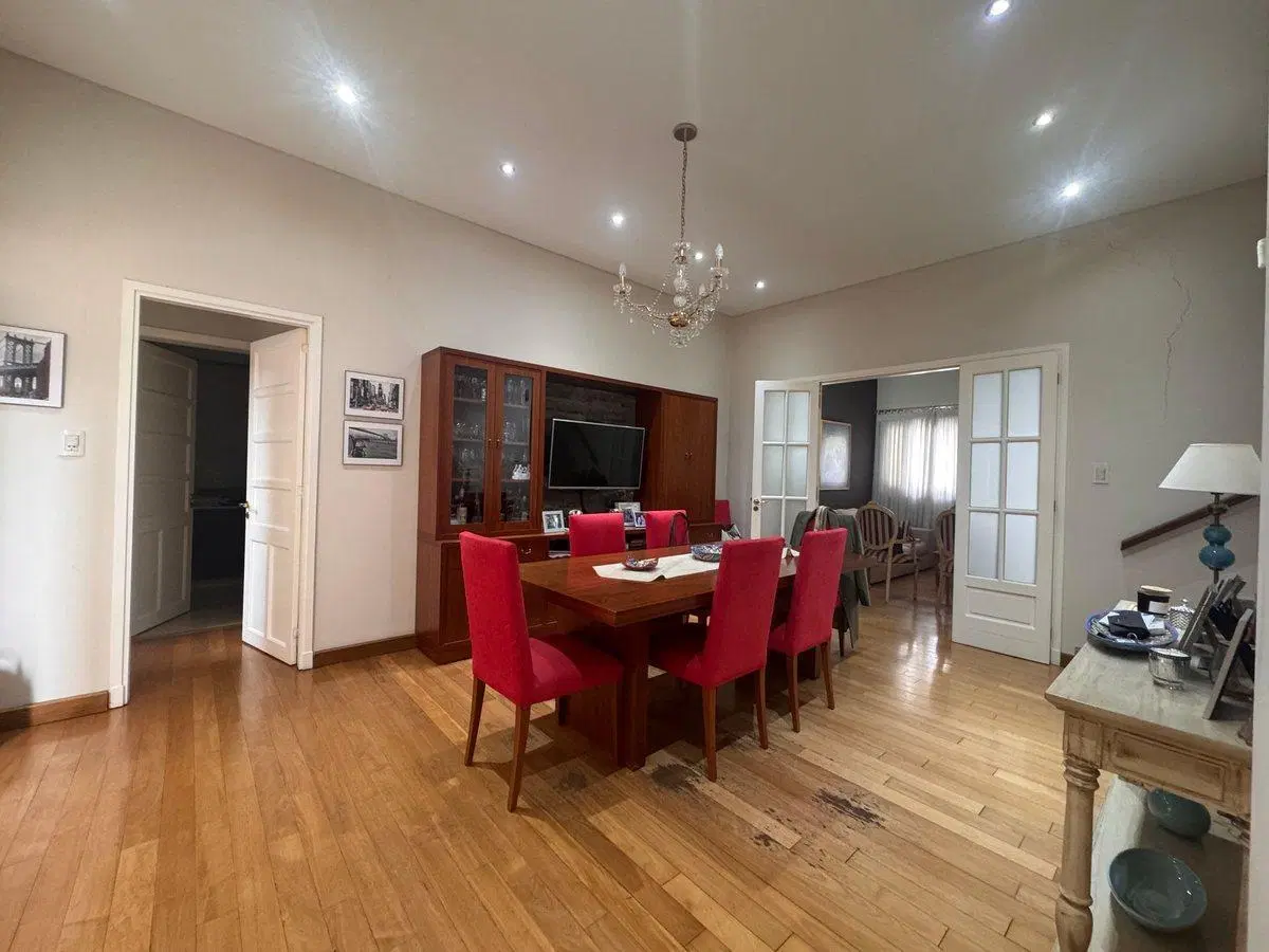 VENTA CASA CENTRICA 2 DORMITORIOS SERVICIOS 2