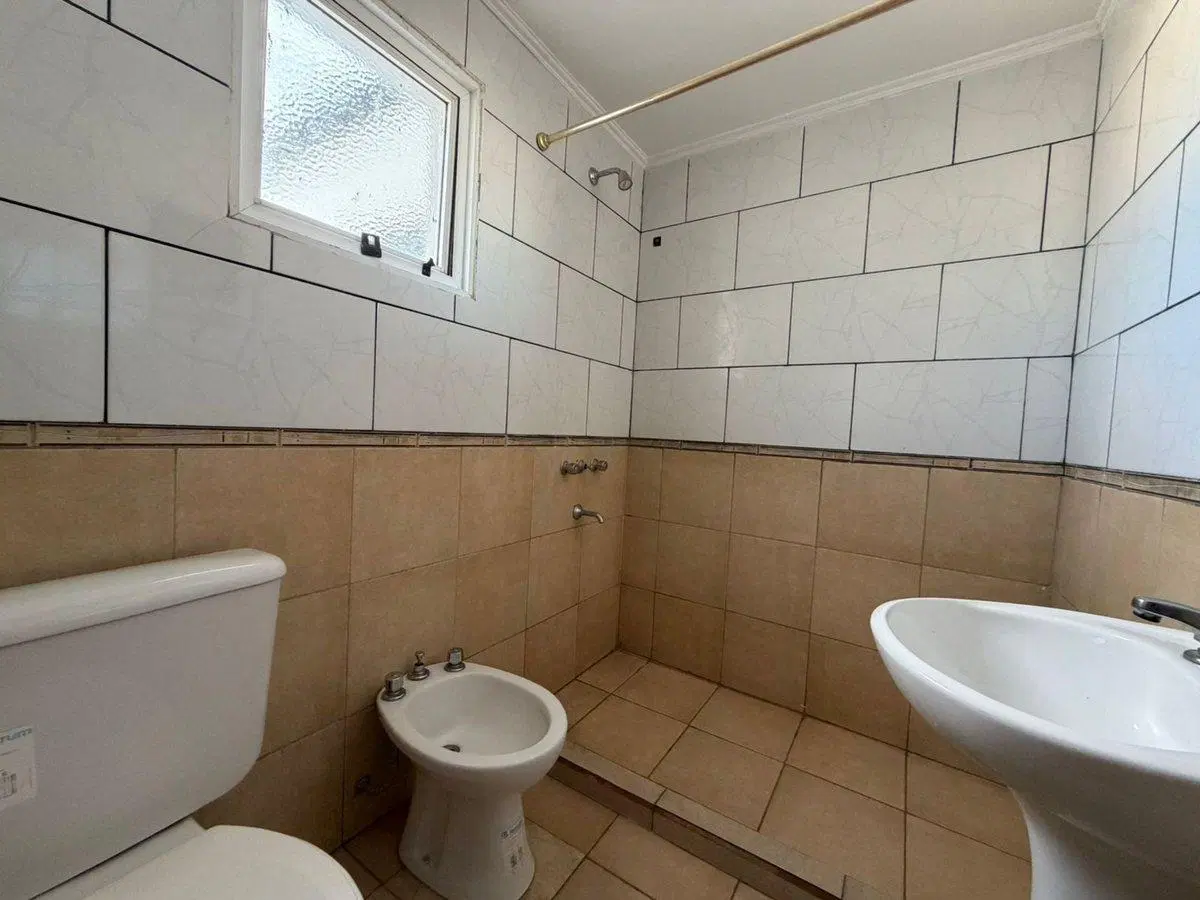 REMAX ALQUILA/DEPTO/ 1 DORMI/INGRESO INDEPENDIENTE 2