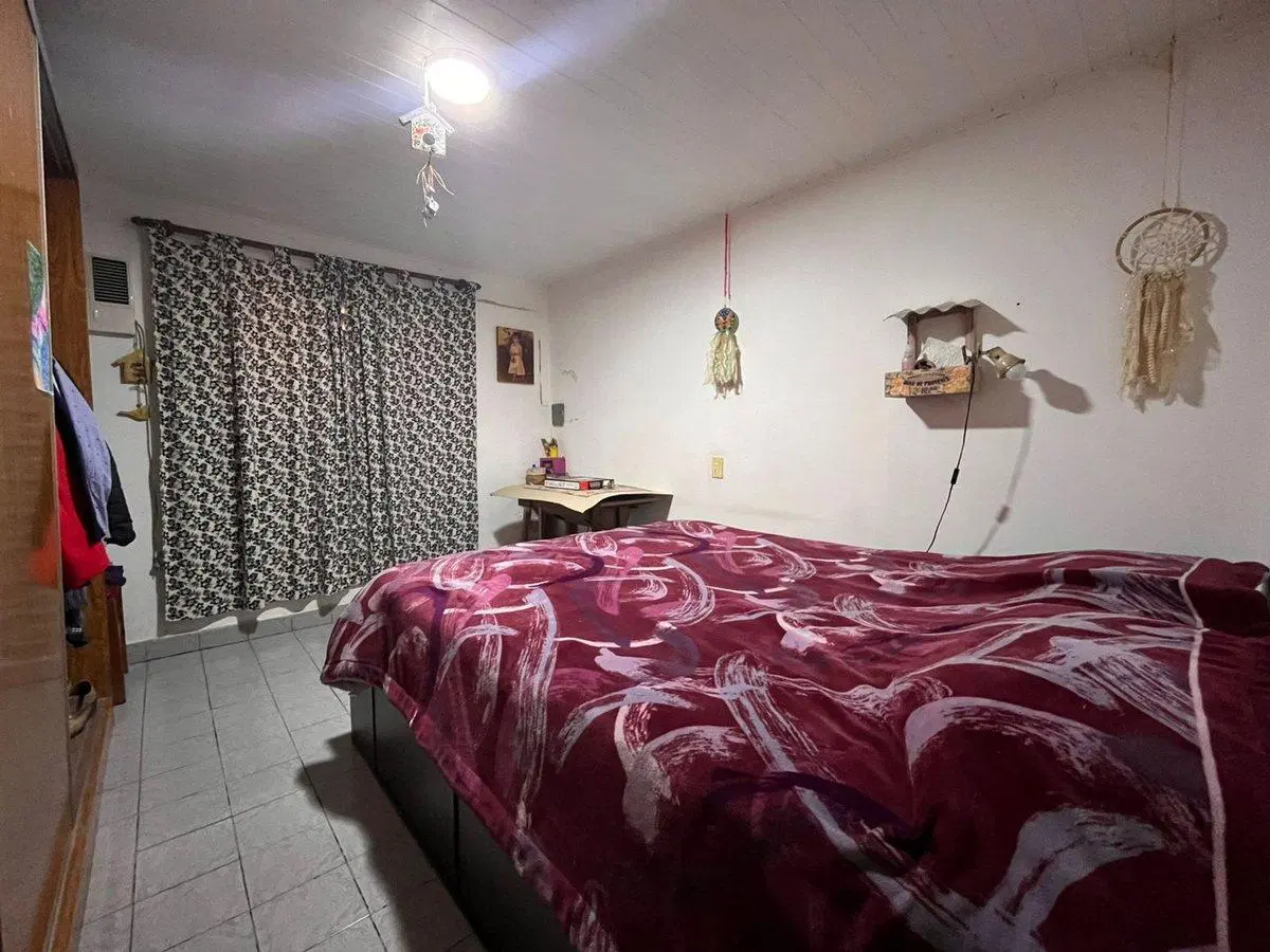 VENTA/CASA/2 DORMITORIOS/COCHERA. 3