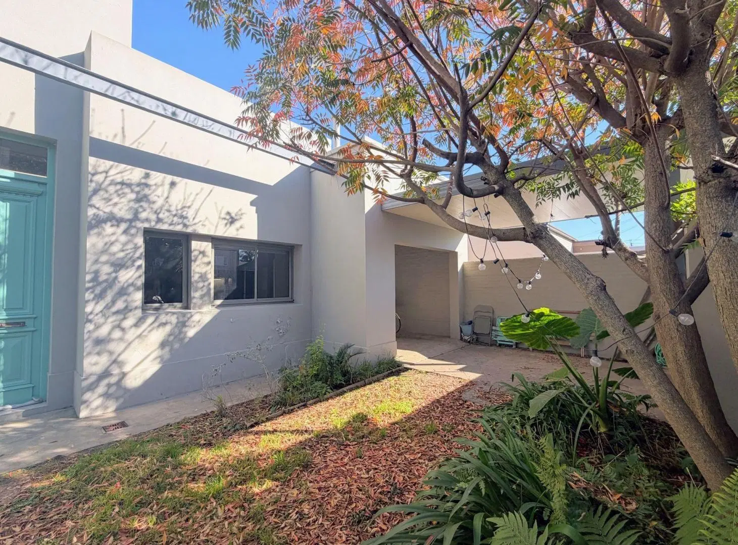 VENTA/VIVIENDA/PATIO VERDE/PILETA/SERV./B°BELGRANO 8