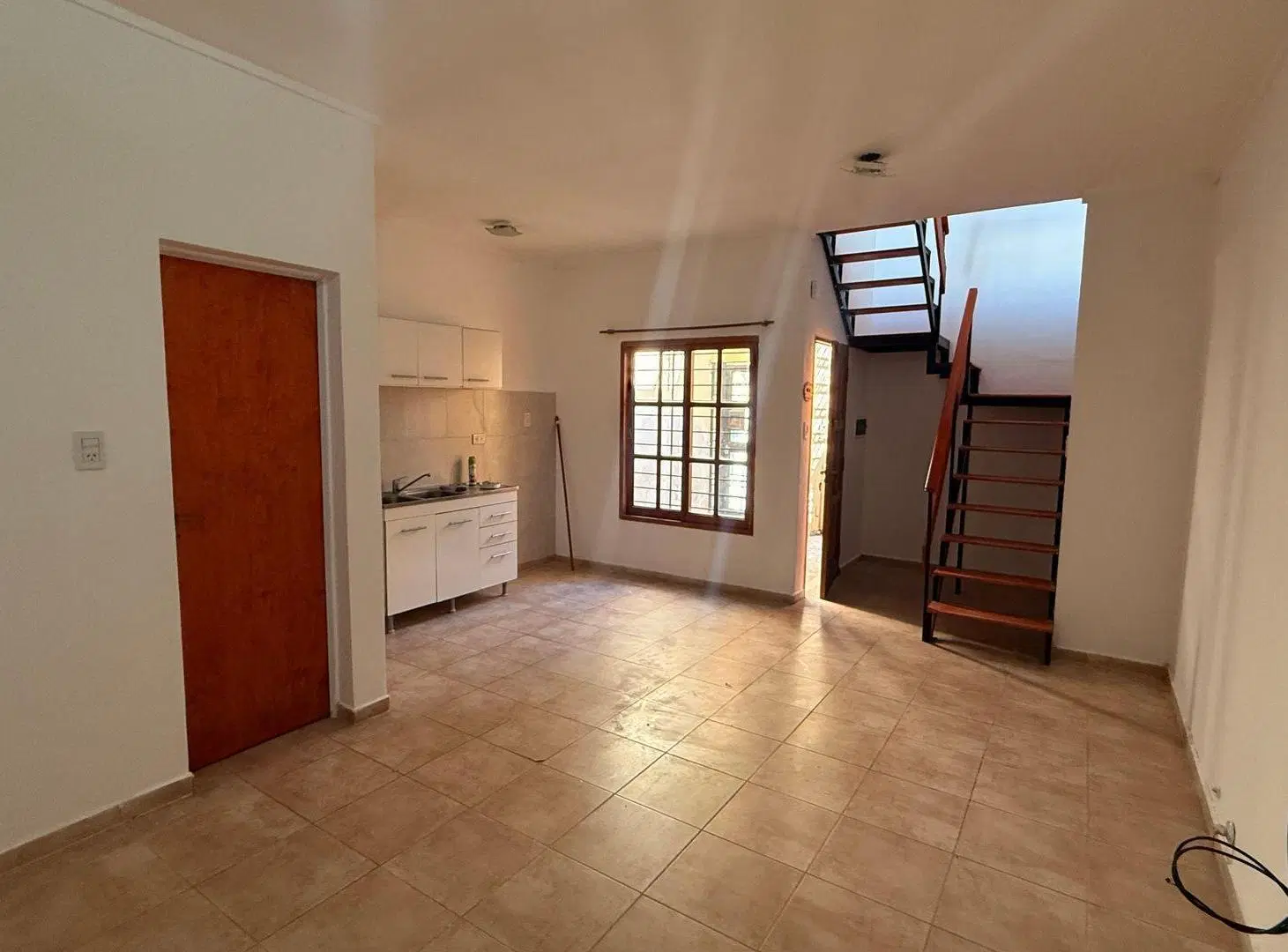 DEPARTAMENTO / ALQUILER / BARRIO ALBERDI 4