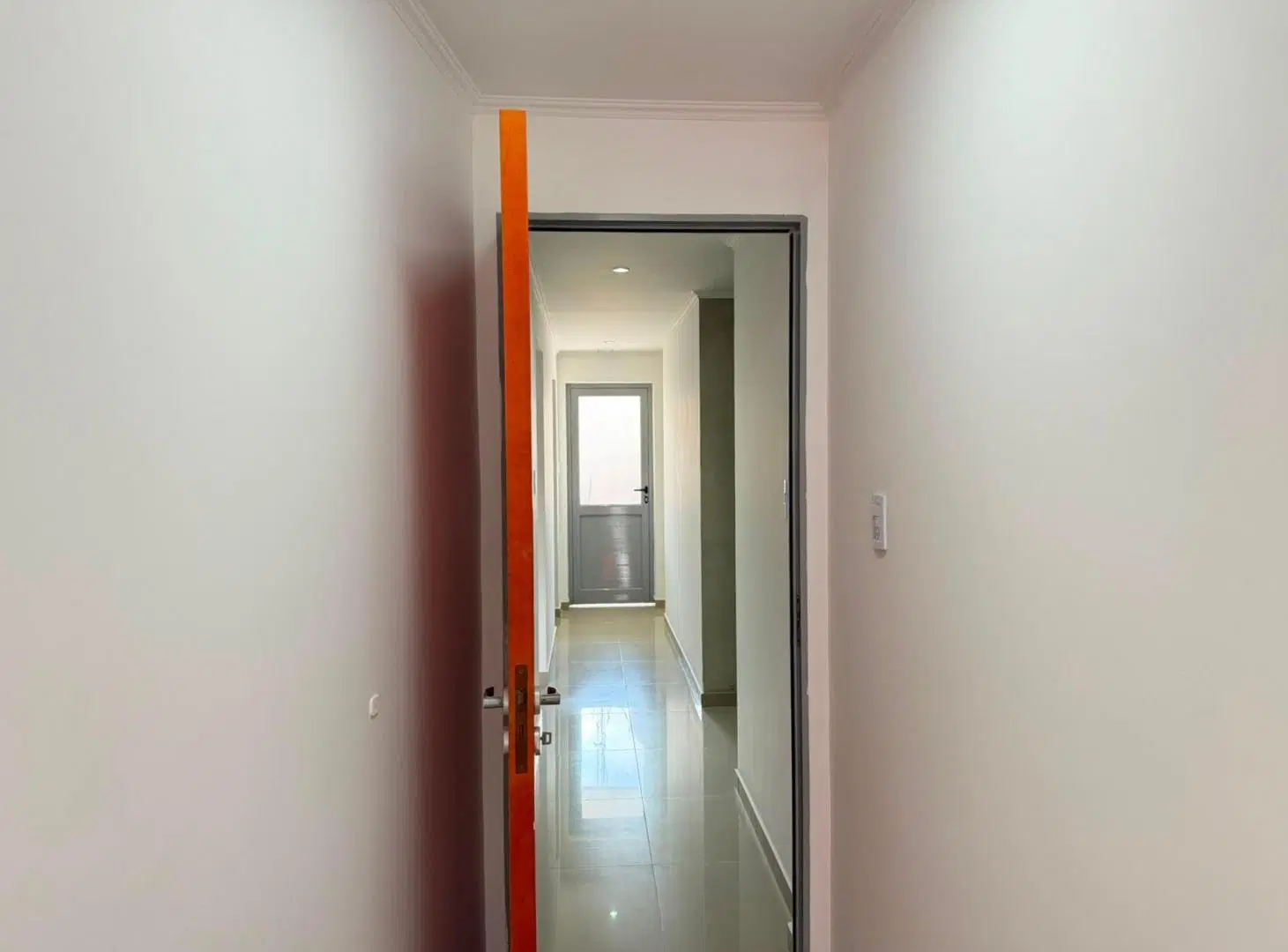 REMAX/ALQUILA/CASAPH/2DORM/COCHERA/SERVICIOS 4
