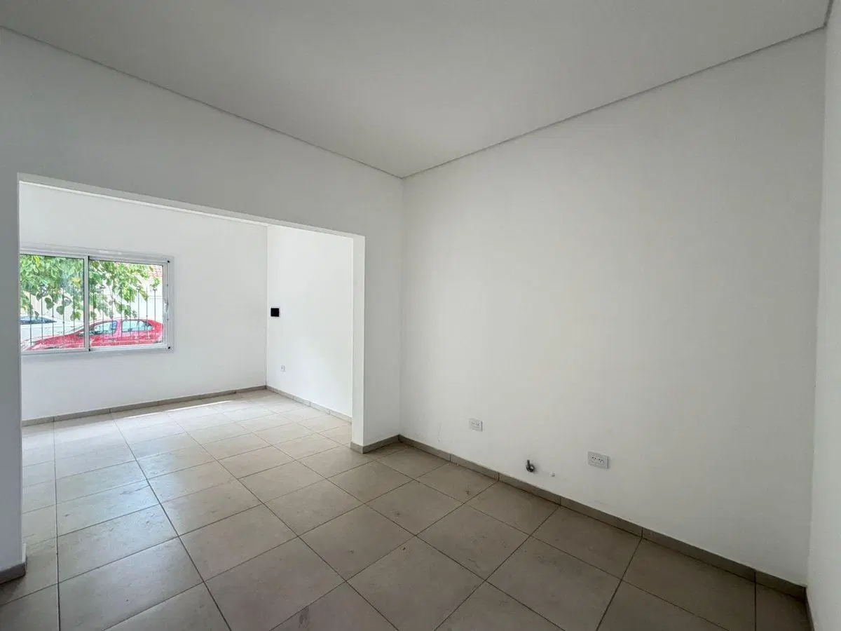 REMAX VENDE/CASA/PH/2 DORMIT/A ESTRENAR/B ALBERDI 2