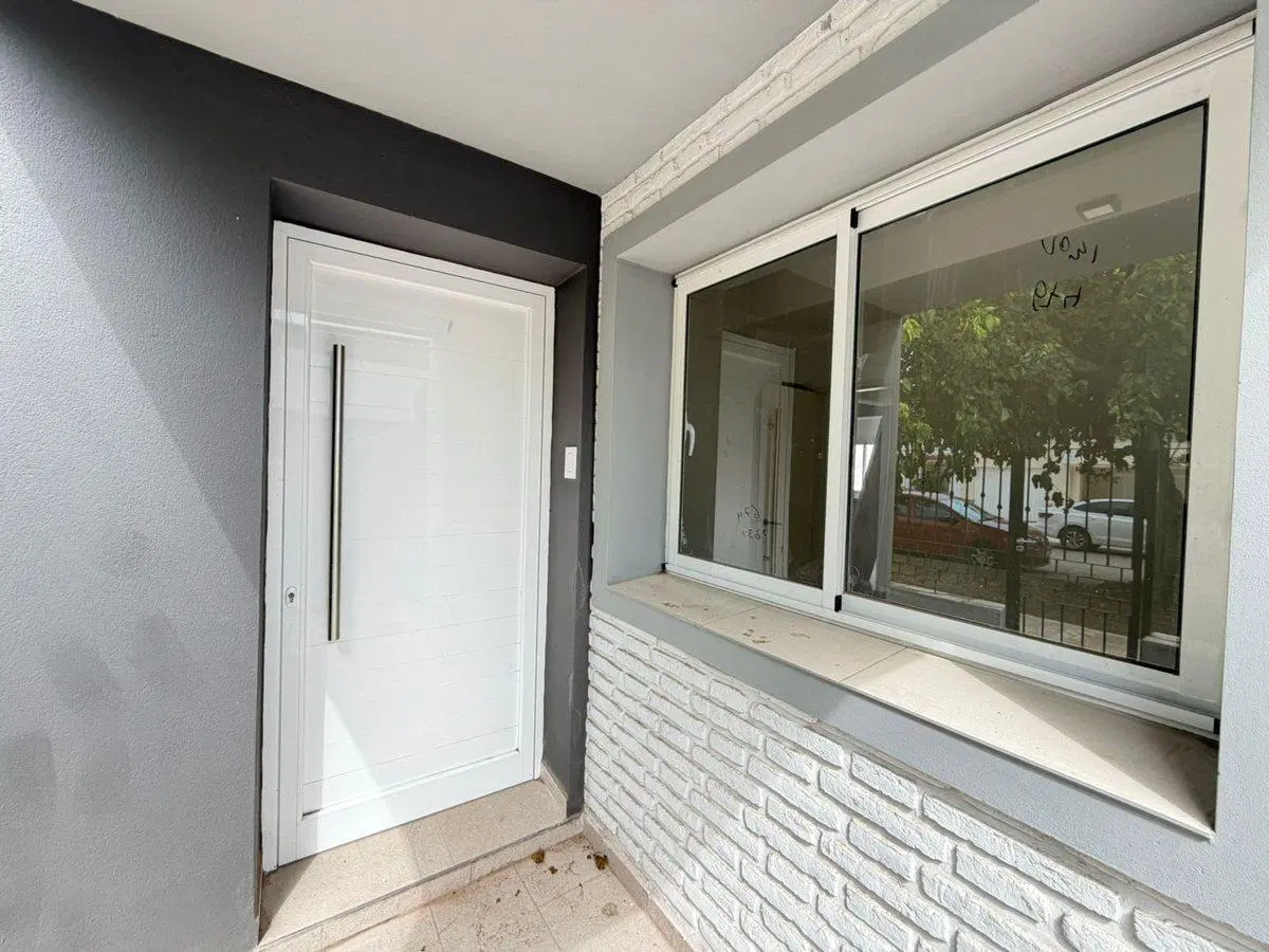 REMAX VENDE/CASA/PH/2 DORMIT/A ESTRENAR/B ALBERDI 3