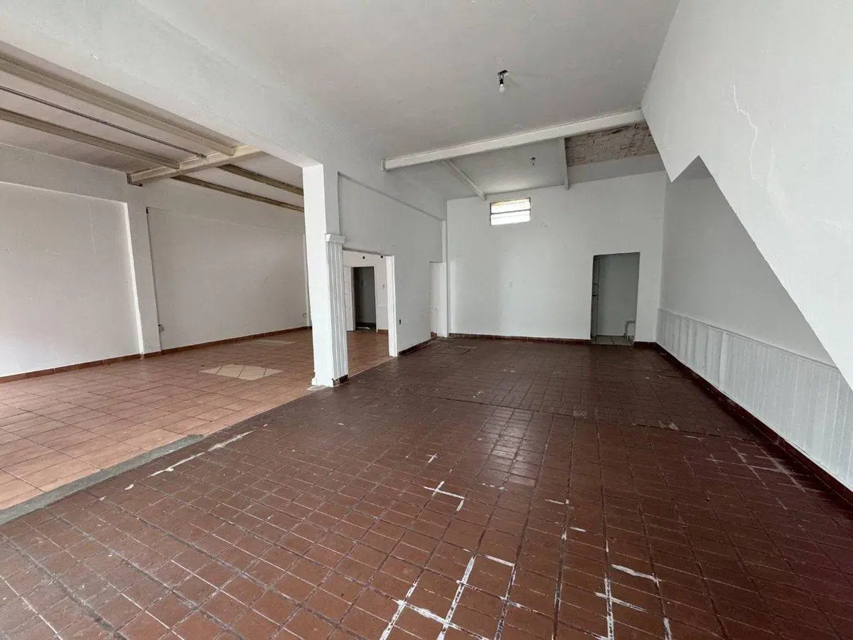 VENTA/ 3 LOCALES COMERCIALES / CENTRICOS 5