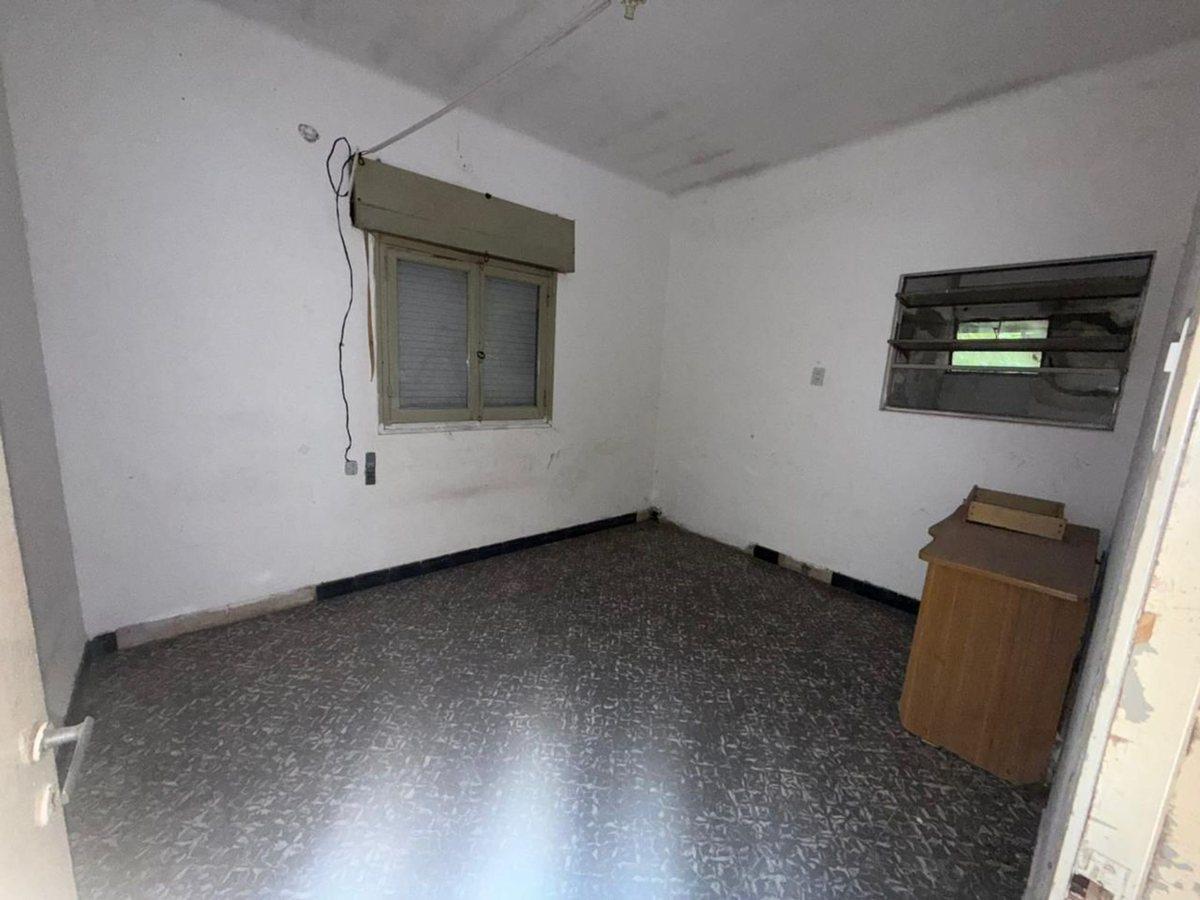 Foto de VENTA/CASA A RAFACCIONAR/AVENIDA/LEHMANN, imagen 2