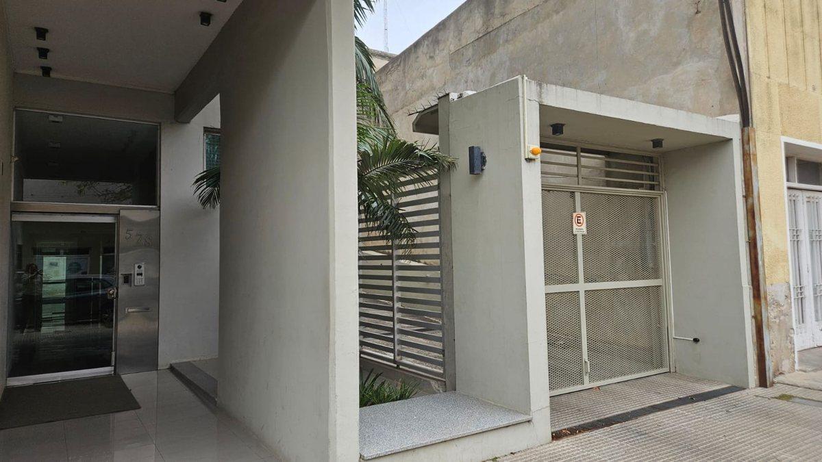 VENTA/DEP CON DOS DORMITORIOS/CON PISCINA/ CENTRO