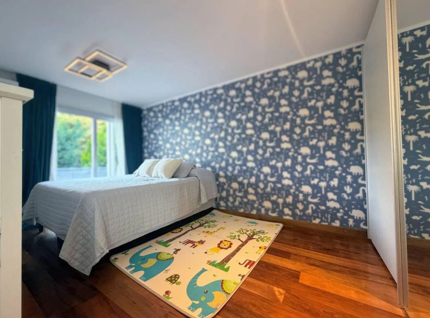 VENTA/ VIVIENDA CALIDAD PREMIUM/ QUINCHO/ PILETA 4