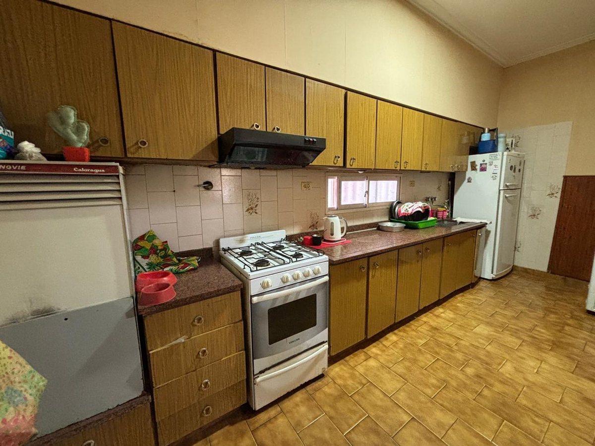 Foto de VENTA / CASA 2 DORMITORIOS / COCHERA / ANGELICA, imagen 5