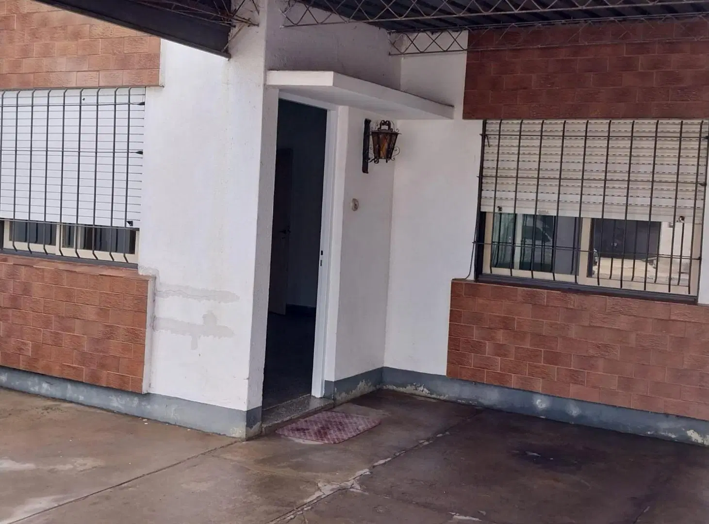 VENTA / CASA 2DORM / SERVICIOS / Bº SAN MARTIN 3