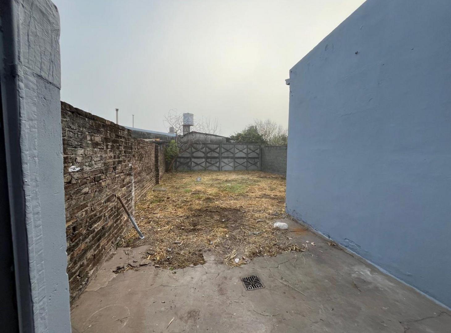 Foto de OPORTUNIDAD/2 VIV. IDEAL RENTA/PATIO VERDE, imagen 2