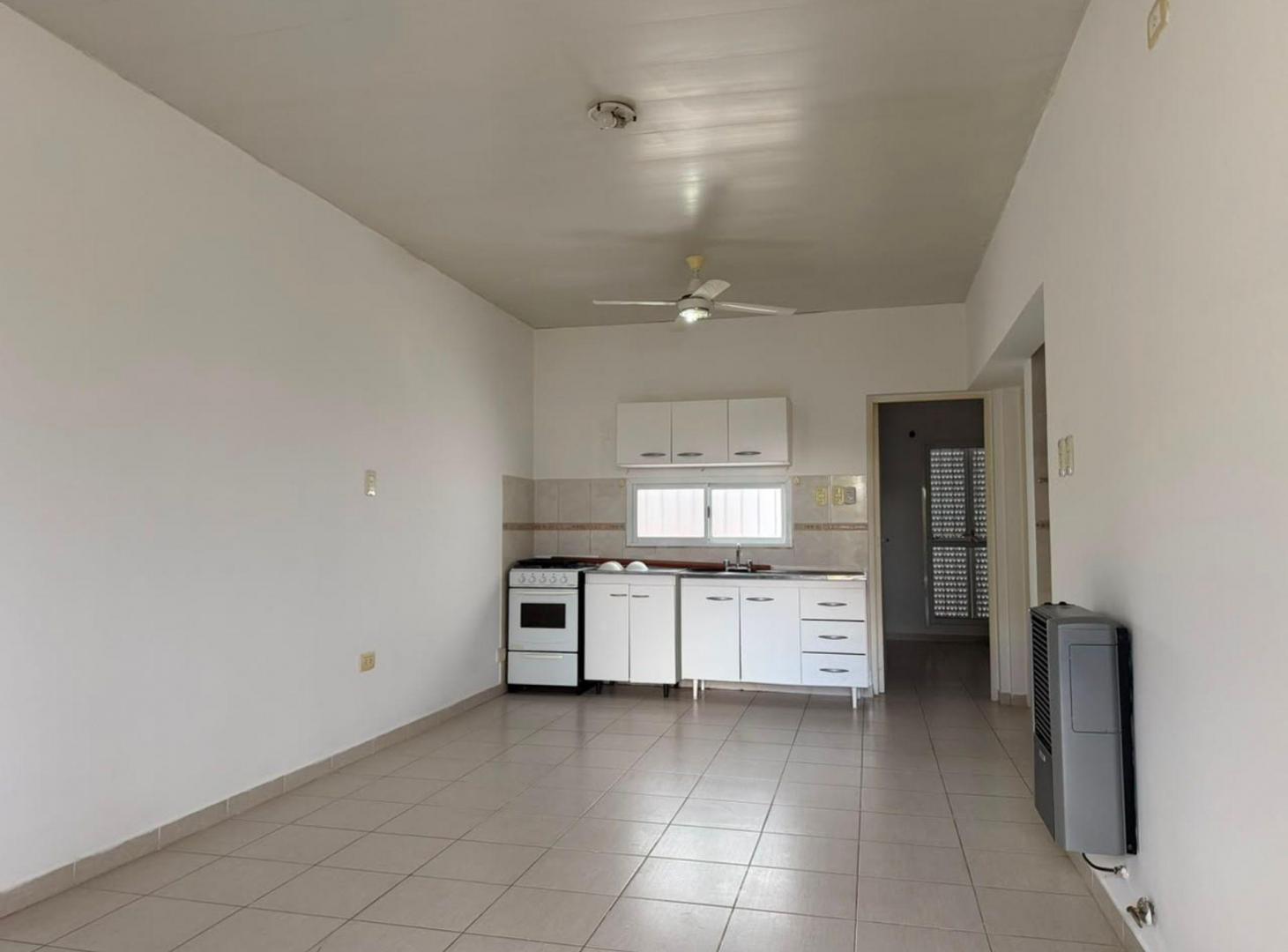 Foto de ALQUILER/ DEPTO/ 1 DORMITORIO/ SERVICIOS/ PIZZURNO, imagen 4