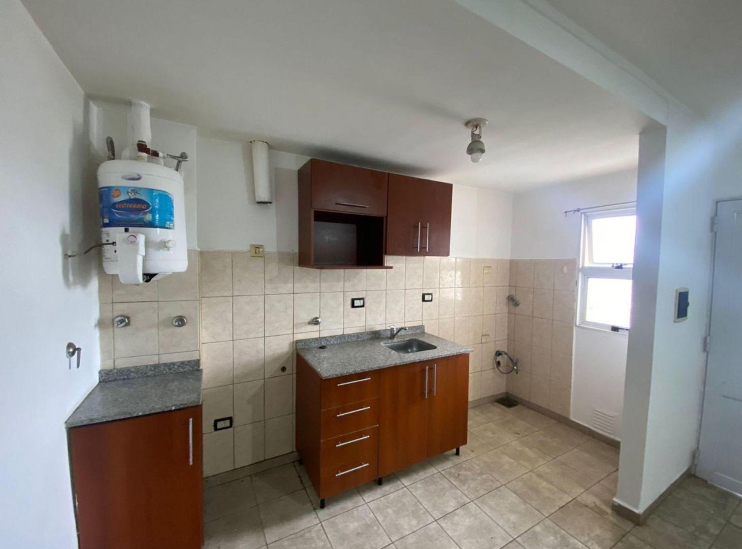 Foto de ALQUILER / DEPARTAMENTO CENTRICO / SERVICIOS, imagen 2