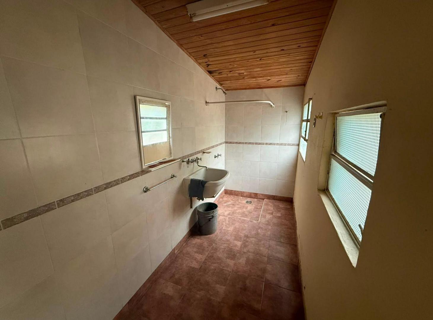Foto de VENTA/CASA/EXCELENTE UBICACIÓN/LEHMANN, imagen 5
