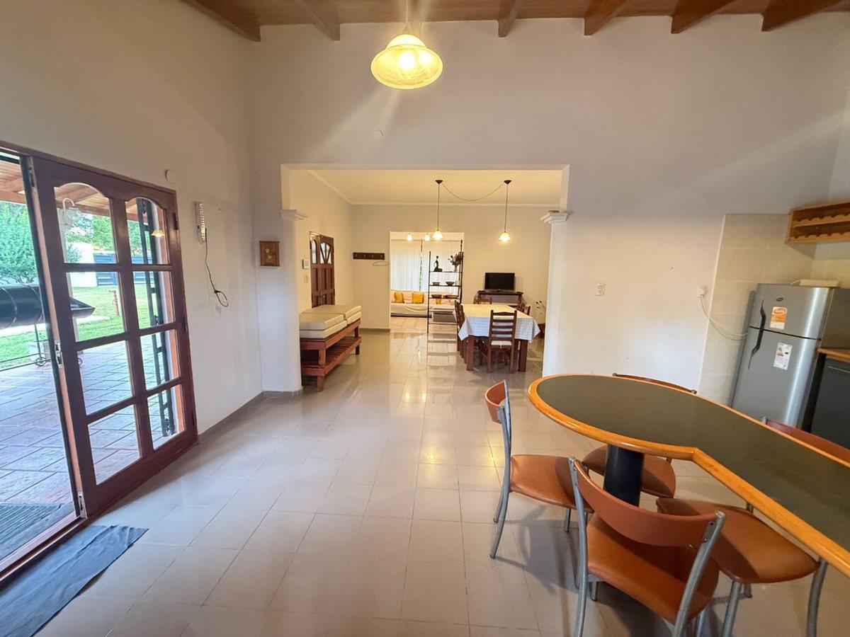 Foto de VENTA/CASA RETASADA/LOS ALAMOS/SERVICIOS/CRÉDITO, imagen 2