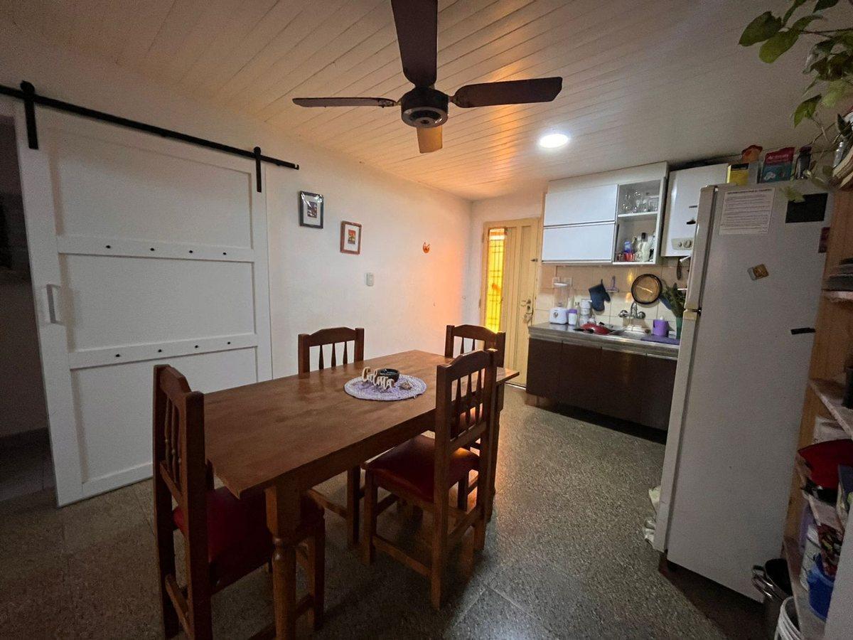 Foto de VENTA/CASA/2 DORMITORIOS/COCHERA., imagen 4