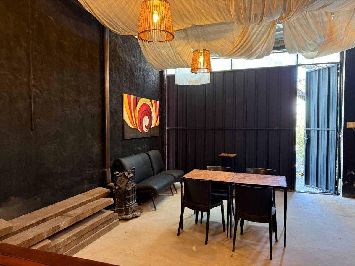 Foto de VENTA GALPÓN / QUINCHO / PILETA / AV BRASIL, imagen 1