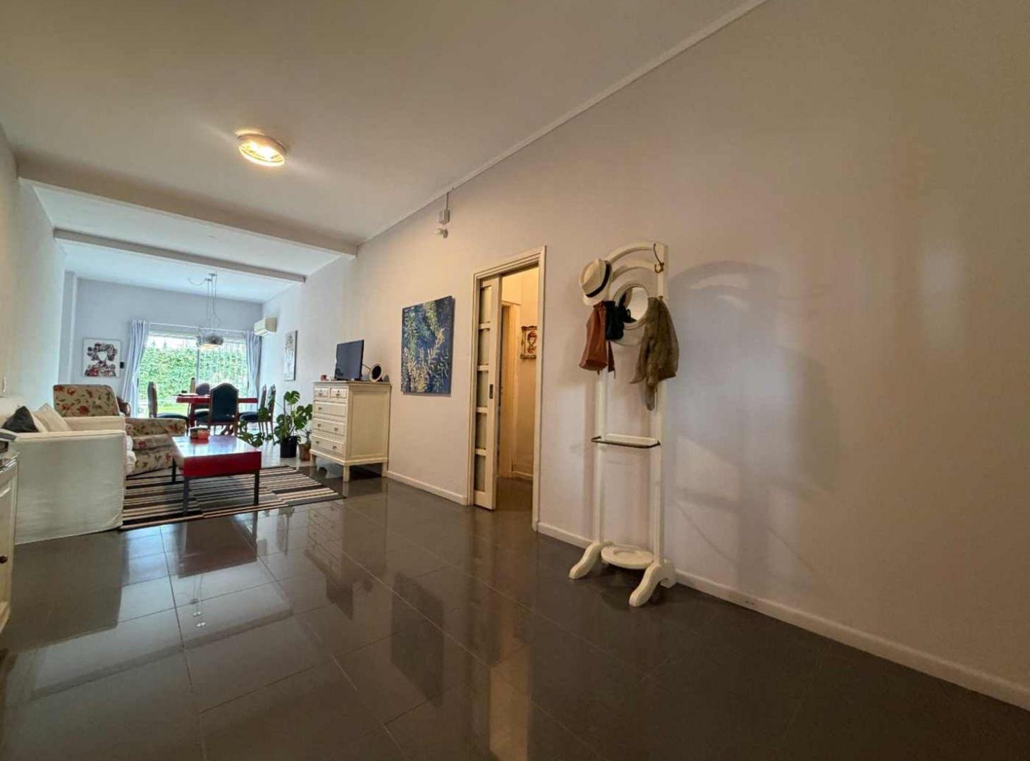Foto de VENTA/VIVIENDA/2DORM/PATIO VERDE/PILETA/BO.ALBERDI, imagen 4