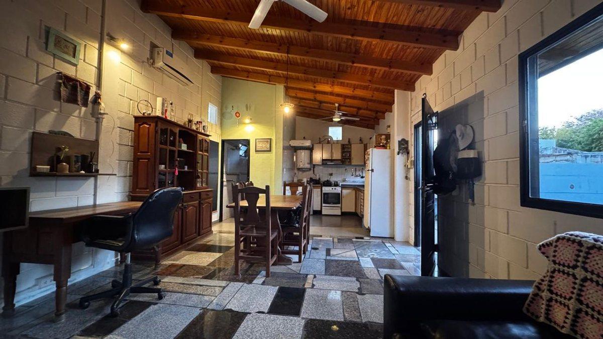 Foto de VENTA CASA 3 DORMITORIOS PATIO y COCHERA, imagen 5