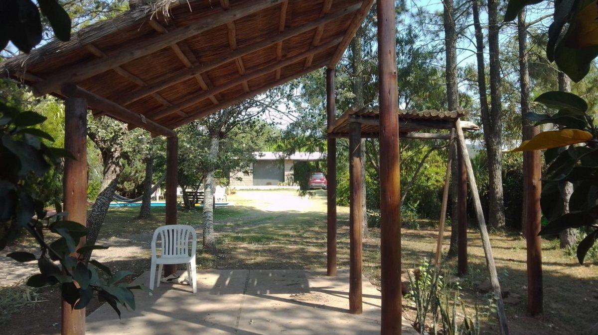 Foto de VENTA/CASA 2 DORMITORIOS/ PILETA Y MUCHO PARQUE, imagen 5