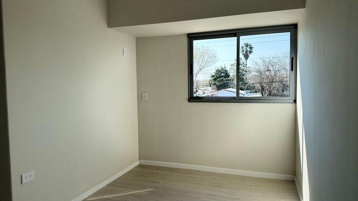 Foto de VENTA DUPLEX/2 DORM./COCHERA/Bo.Amancay, imagen 3