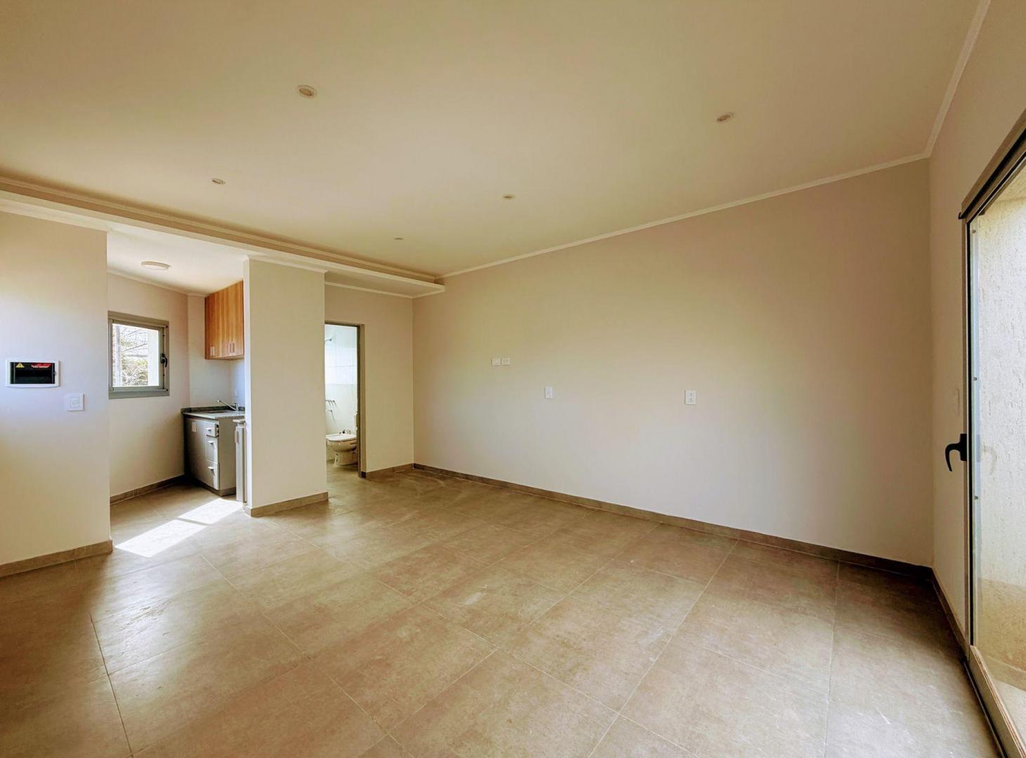 Foto de VENTA/DEPTO/PATIO/INGRESO INDEPENDIENTE/9 DE JULIO, imagen 1