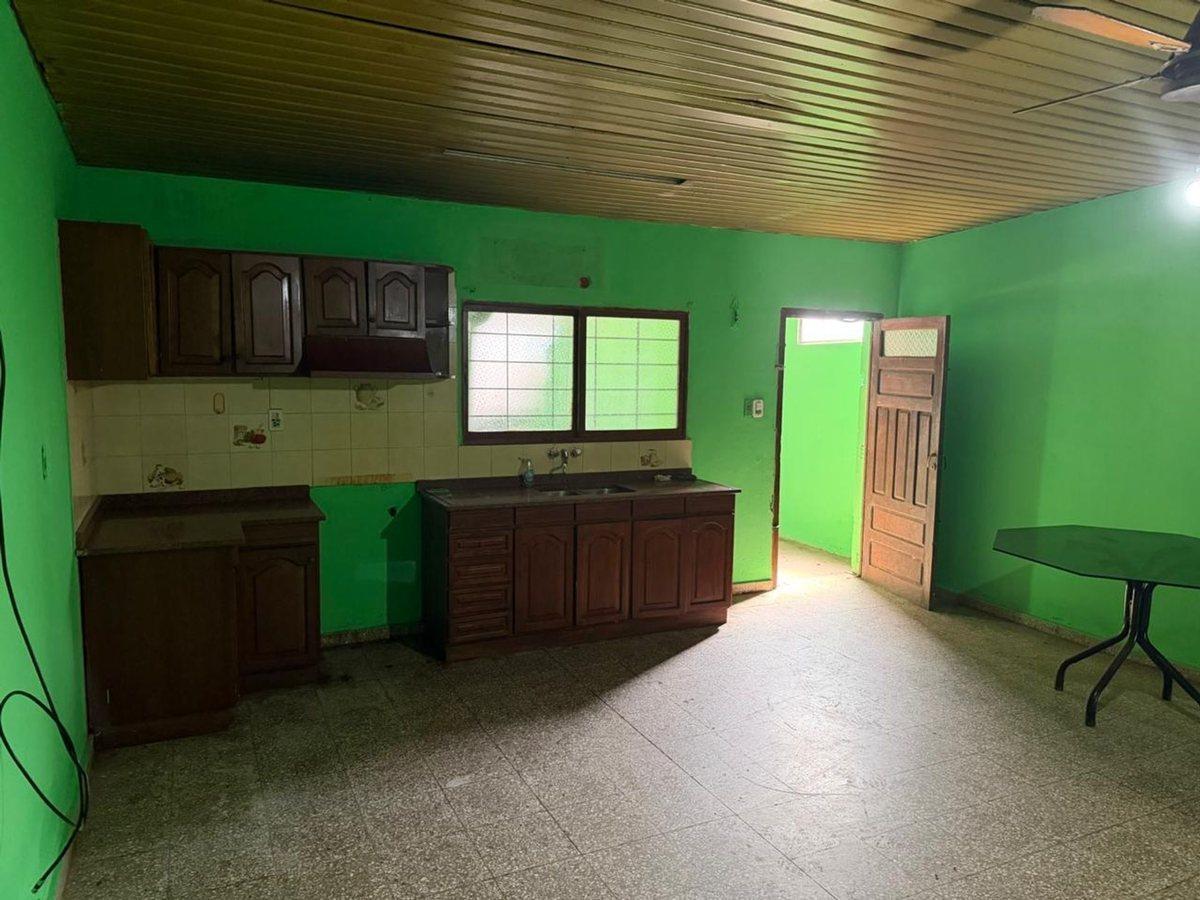Foto de VENTA / CASA FAMILIAR / OPORTUNIDAD BARRIO ITALIA, imagen 4