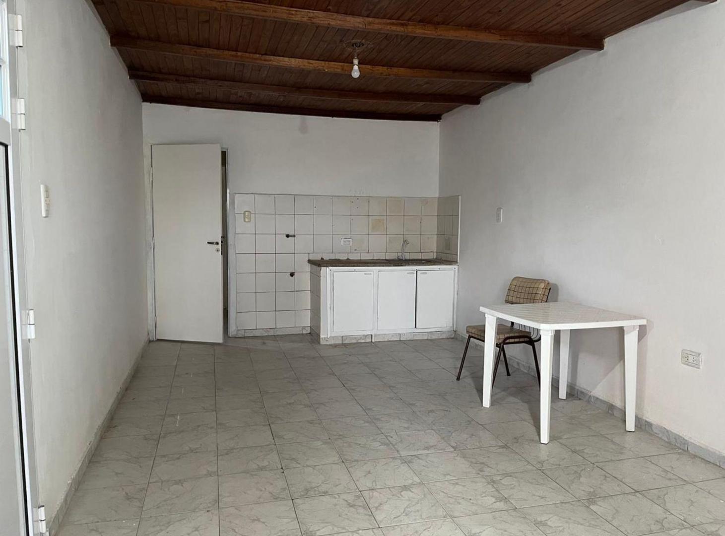 Foto de OPORTUNIDAD/2 VIV. IDEAL RENTA/PATIO VERDE, imagen 4