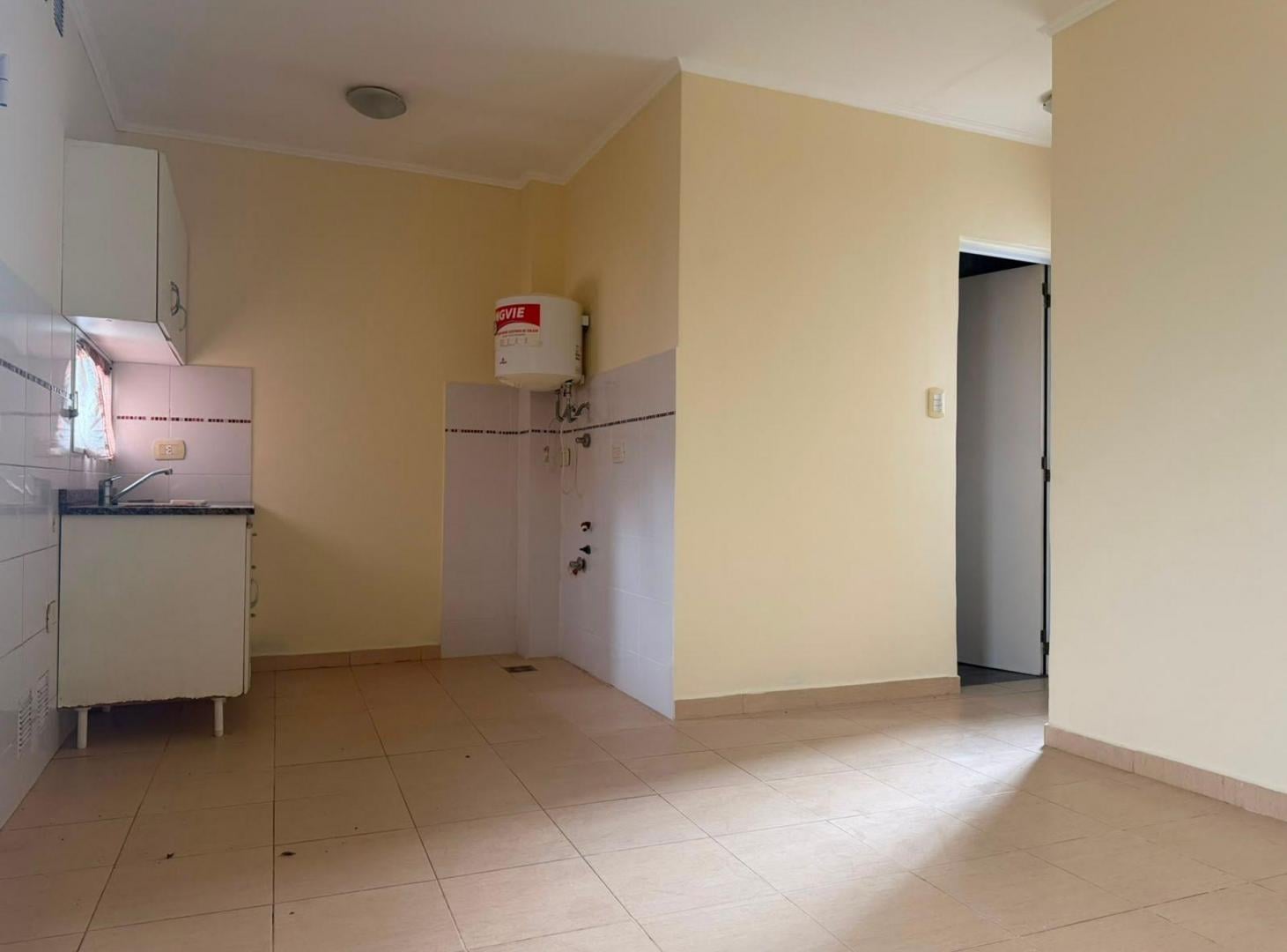 Foto de ALQUILER/DEPARTAMENTO/COCHERA/SERVICIOS/PATIO., imagen 4