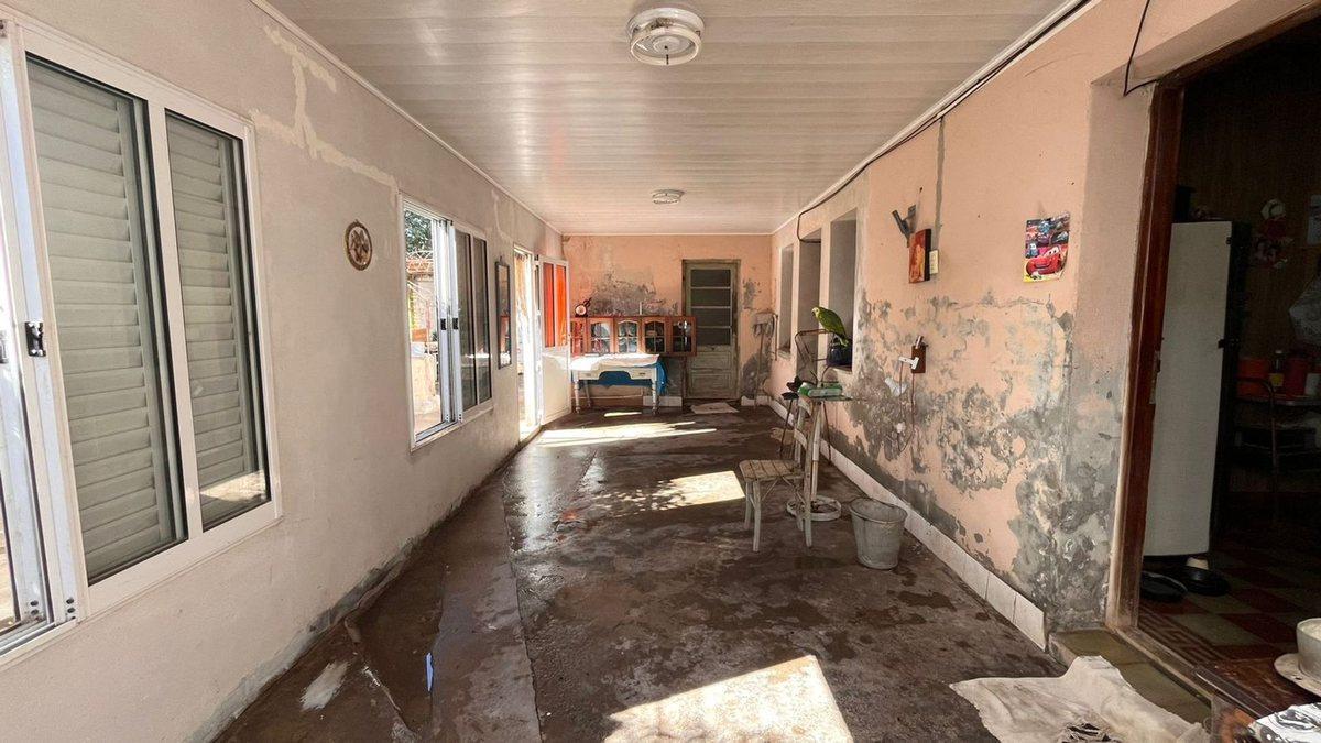 Foto de VENTA/CASA/CERES/A REFACCIONAR/OPORTUNIDAD, imagen 2