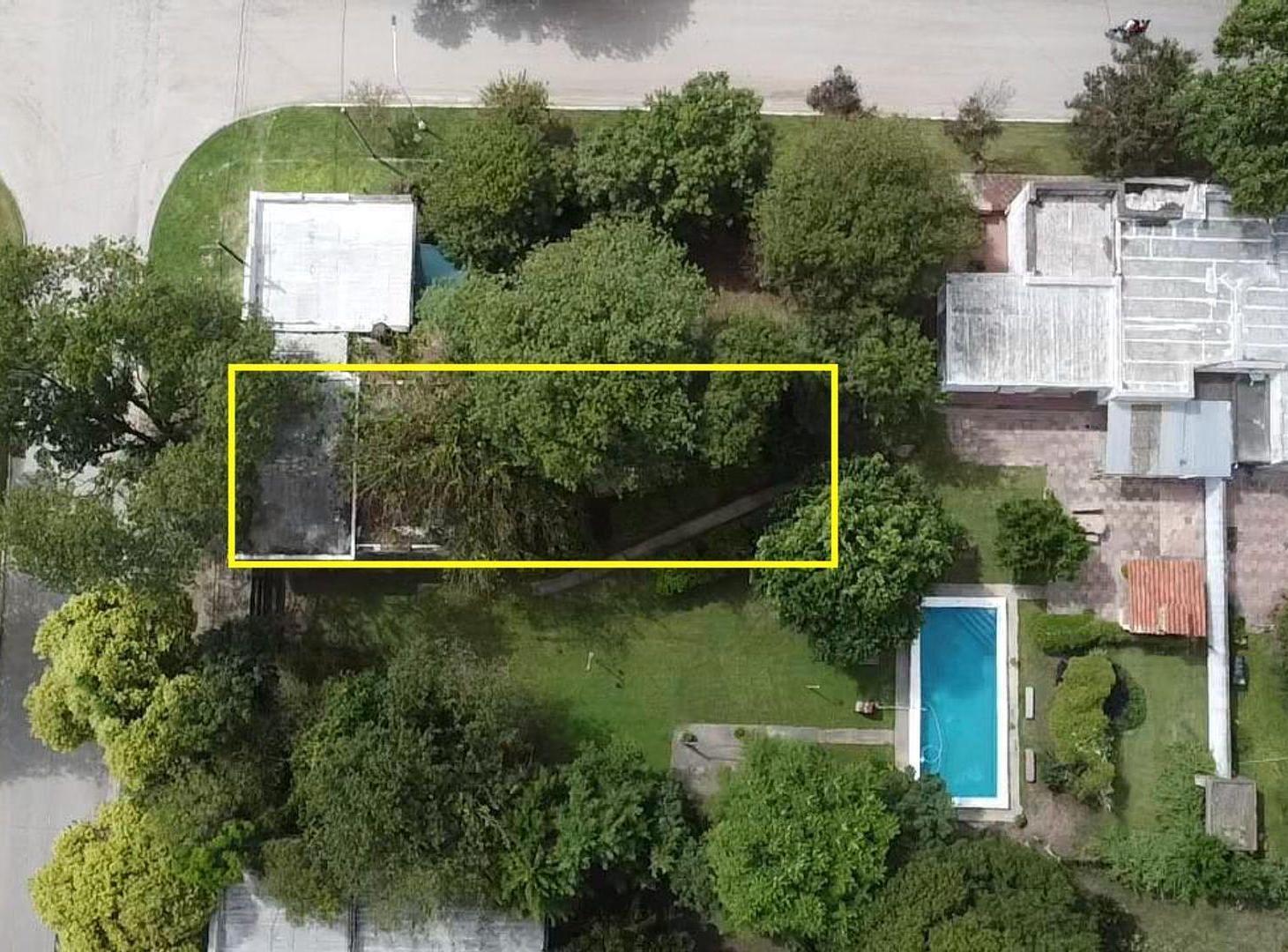 Foto de VENTA/TERRENO CON OFICINA A REFACCIONAR/LEHMANN, imagen 2