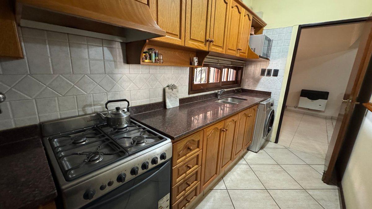 Foto de VENTA CASA PIZZURNO/3DORM/PILETA/QUINCHO/SERVICIOS, imagen 2