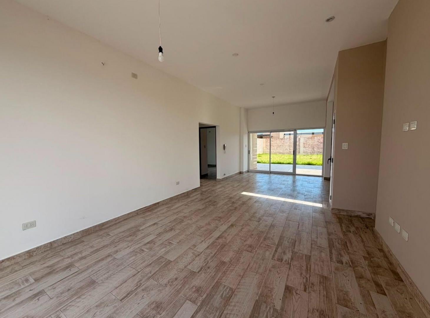 Foto de REMAX ALQUILA /CASA /A ESTRENAR /2 DORMITORIOS, imagen 5