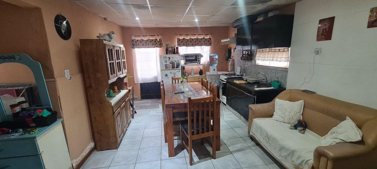 Foto de VENTA / CASA / BARRIO AMANCAY, imagen 3