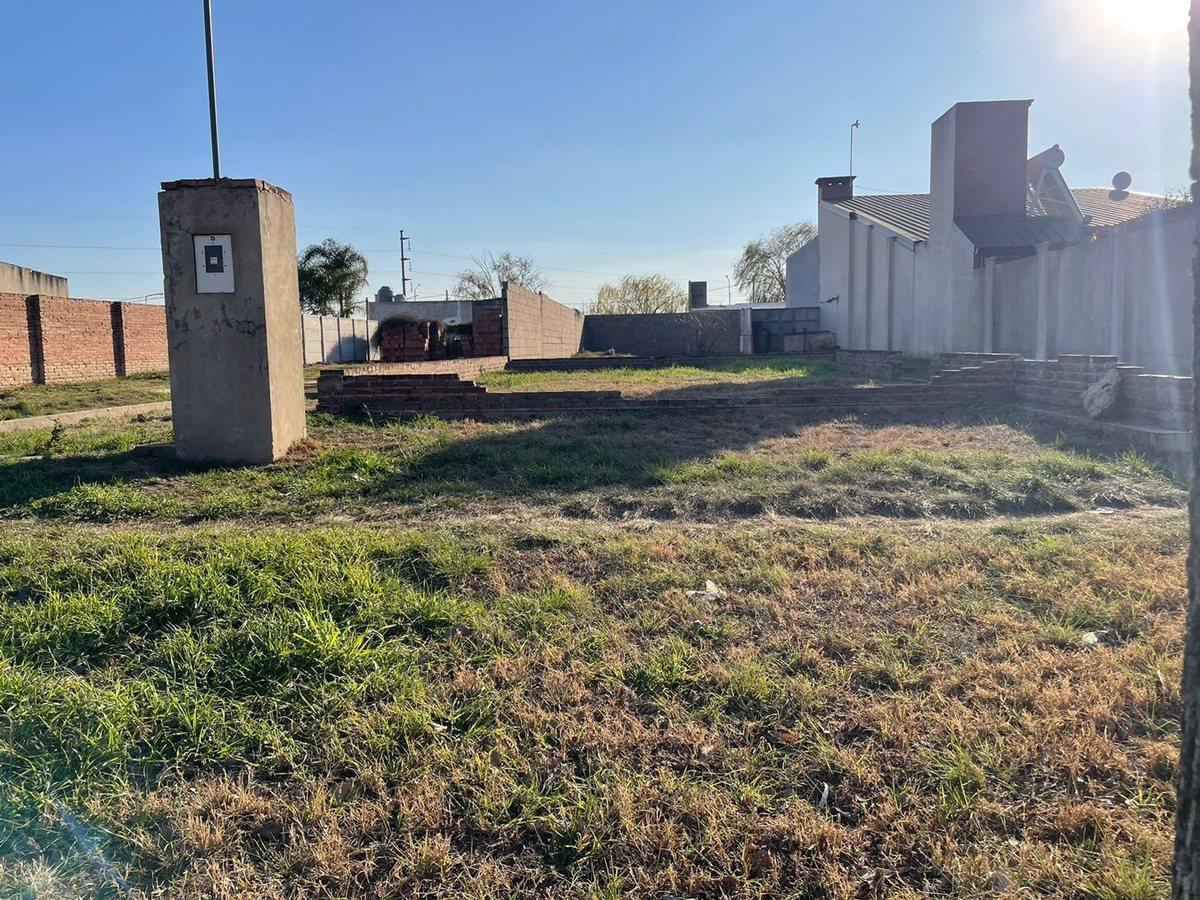 Foto de VENTA / LOTE / CONSTRUCCION A TERMINAR / RAFAELA, imagen 3