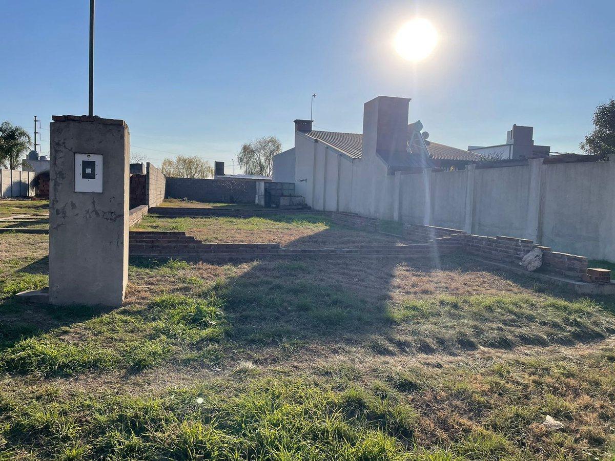 Foto de VENTA / LOTE / CONSTRUCCION A TERMINAR / RAFAELA, imagen 1