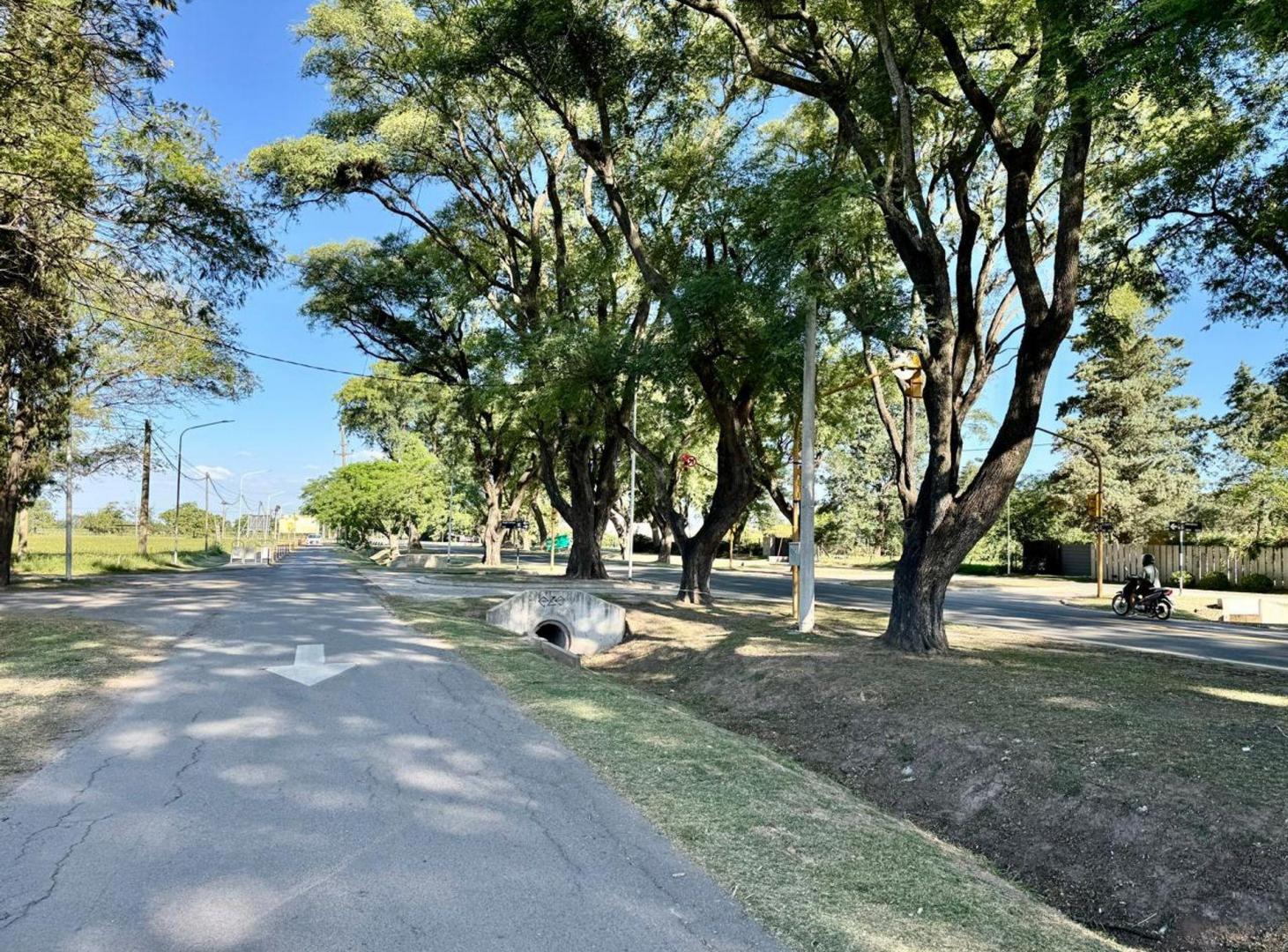 Foto de VENTA/ LOTE CON CASA/ PASEO DEL ESTE/ RAFAELA, imagen 2